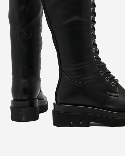 Royalfashion Fekete fűzős női csizma Decovbo