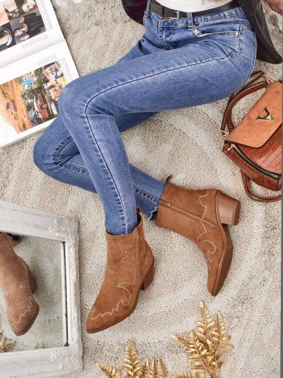 Velvet Ash női cowboy csizmák – sarokkal