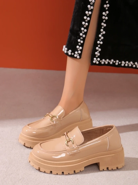 Royalfashion Női lakk mokaszin Berieta