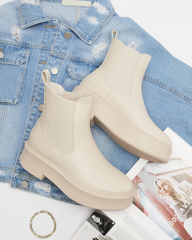 OUTLET Női platform csizma krém színben Emallo - Lábbeli