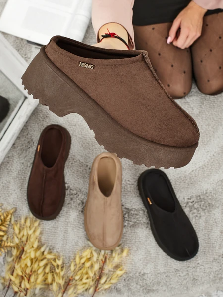 Rövid női a'la hócsizma bundával Calindra