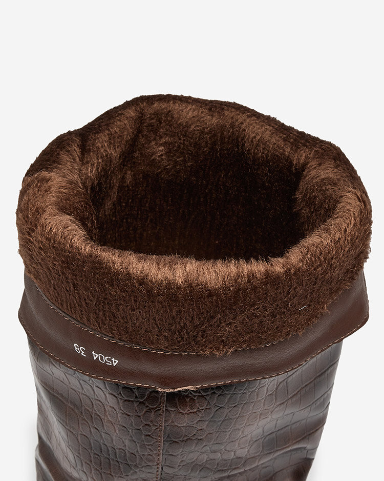 Royalfashion Sötétbarna női csizma Telibitta dombornyomással