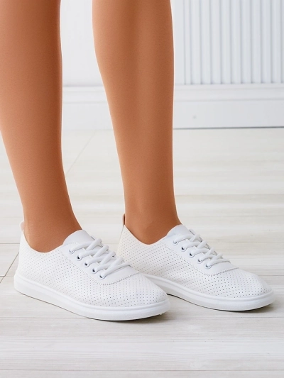 Royalfashion Női áttört tornacipő Tareb