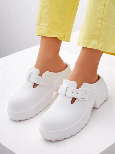 Royalfashion Női gumisarkú szandál Voxones