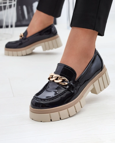 Lakkozott női mokaszin fekete színben Aquan- Footwear