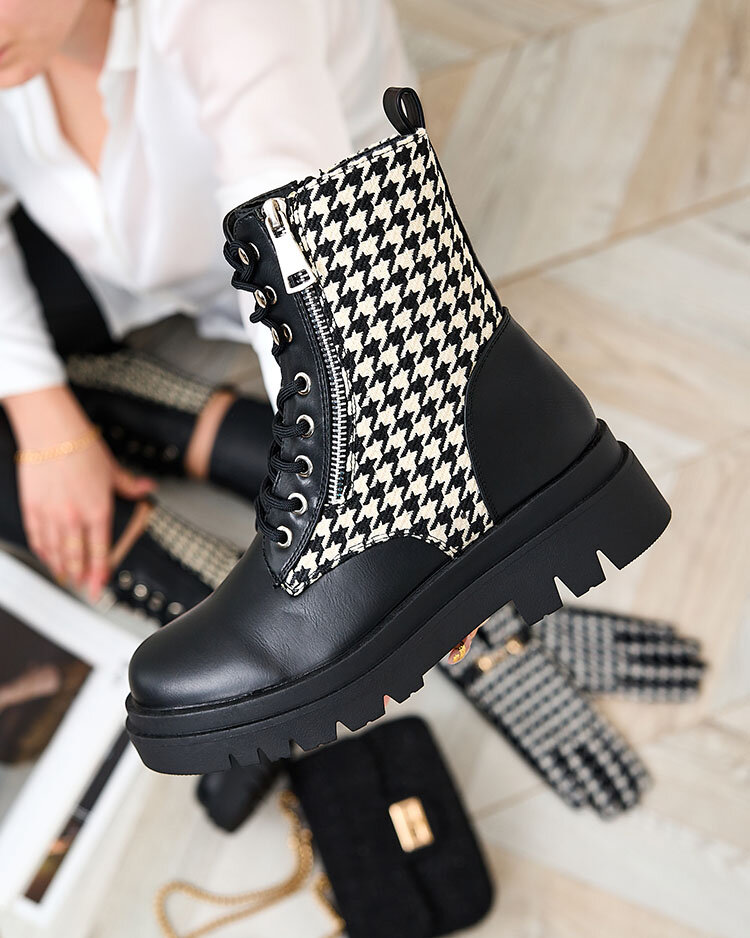 Royalfashion Fekete női csizma Zatafel pepite betéttel