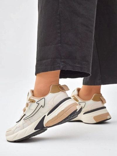 Royalfashion Női sportos sneakers vastagabb talppal Beysa