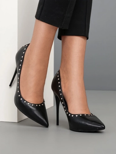 Royalfashion Női stiletto cipők szegecsekkel Koscalle