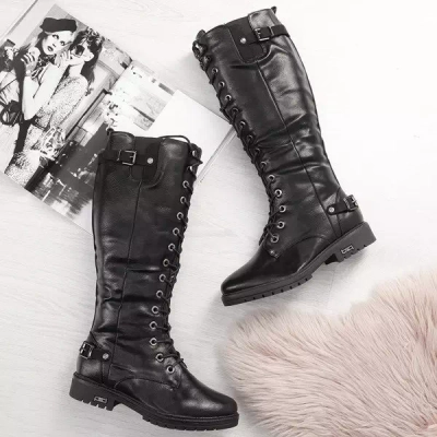 OUTLET Fekete lapos csizma Kanuti - Cipők