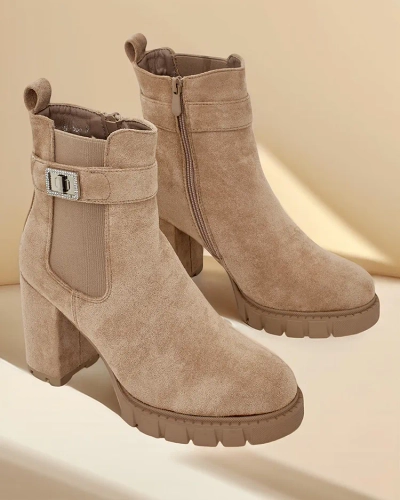 Royalfashion női bokacsizma Effo posztján