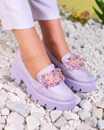 OUTLET Royalfashion Lila női mokaszin színes kristályokkal Crystal Glam