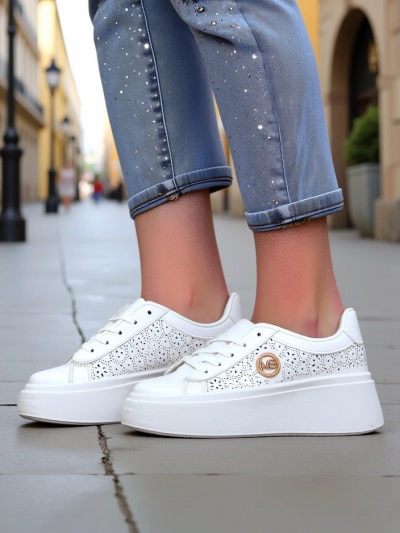 Damskie sneakersy Aelia Royalfashion na platformie białe ażurowe ecru