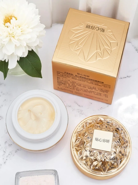 Ránctalanító és bőrélénkítő arckrém