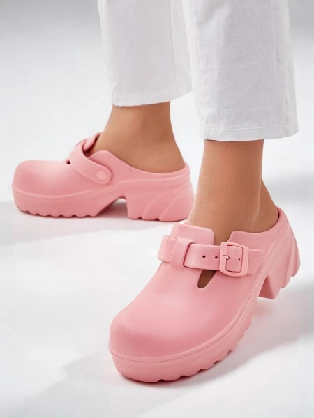 Royalfashion Női gumitalpú szandálok Voxones