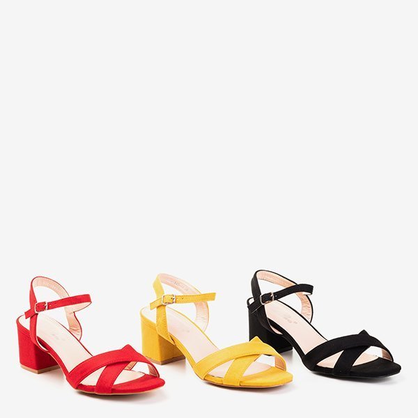 Żółte sandały na niskim obcasie Jonila - Obuwie