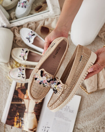 Royalfashion Női gyöngyös áttört mokaszin Nasfali