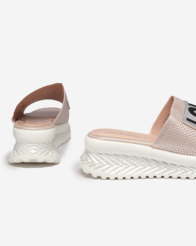 Rózsaszín fényes női papucs Sosha- Footwear felirattal