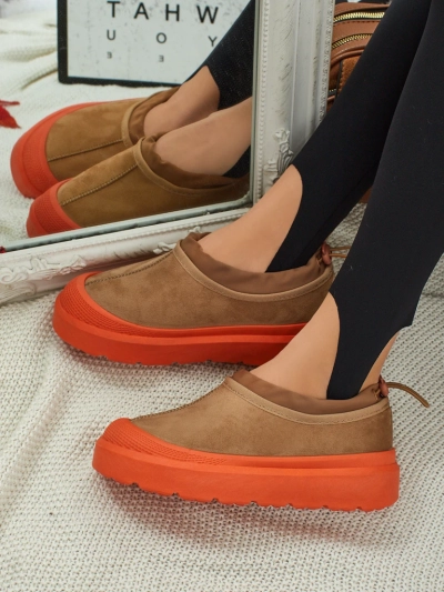 Flora Női Teve Színű Velúr Kényelmes Mindennapi Tornacipő