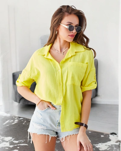 Royalfashion pamut női póló dombornyomott mintával és V-nyakkivágással, 3/4-es ujjakkal