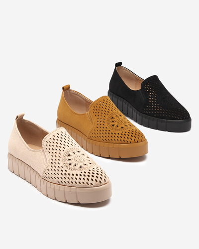 Női fekete áttört cipő Ihalmi - Lábbeli