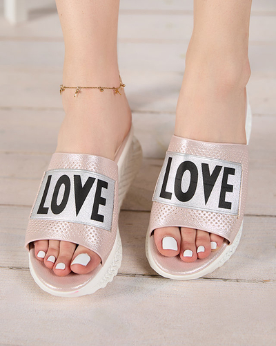 Rózsaszín fényes női papucs Sosha- Footwear felirattal