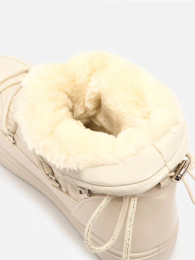 Royalfashion Női csúszós csizma a'la hócsizma bézs színben Vevnose