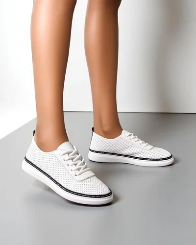 Royalfashion Női áttört tornacipő Tareb