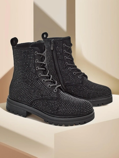 Royalfashion Női csipkés csizmák strasszokkal Russos