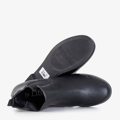 Fekete Chelsea lapos sarkú csizma a Doratia cégtől - Lábbeli