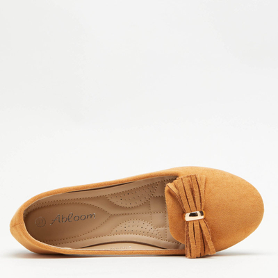 Barna balerinák, frisszel díszítve - Lábbeli