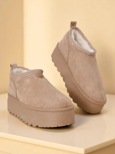 Royalfashion Női rövid csizma a'la hócsizma Ozozi