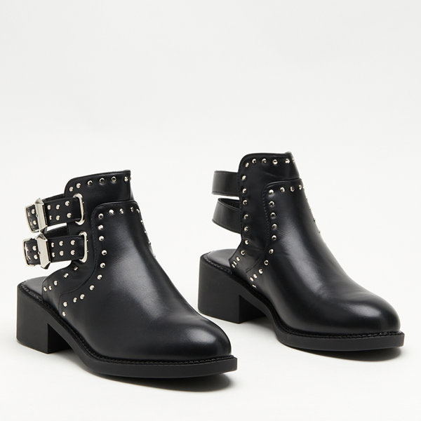 OUTLET Fekete női csizma kivágással Dlagona- Lábbeli