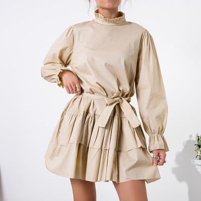 Női bézs ruha sallangokkal - Ruházat