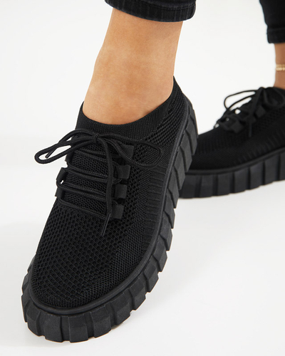 Fekete női sportcipő masszív Teterika talpon - lábbeli