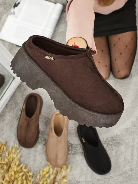 Rövid női a'la hócsizma bundával Calindra