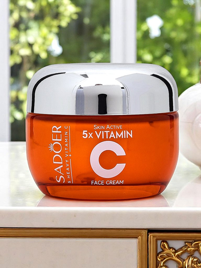 Sadoer Arckrém 5az1-ben C-vitaminnal