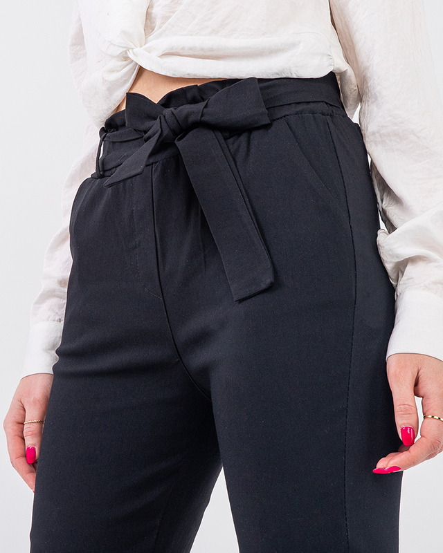 Női magas derekú szövetnadrág fekete színben - Ruházat