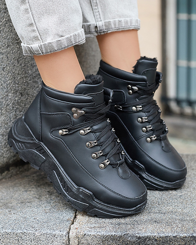 Fekete öko-bőr hócsizma a Rueq- Footwear-től