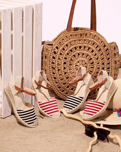 OUTLET Fekete női espadrillák csíkokkal a Mecera éken - Cipők