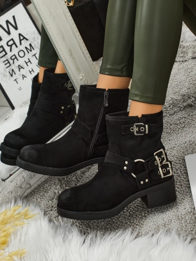 Valtos női öko velúr bokacsizma csatokkal