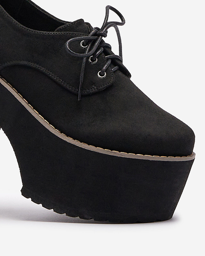 Fekete női fűzős félcipő egyszínű talppal Lobera - Lábbeli