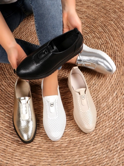 Royalfashion Slip-on női perforált cipők Goffies