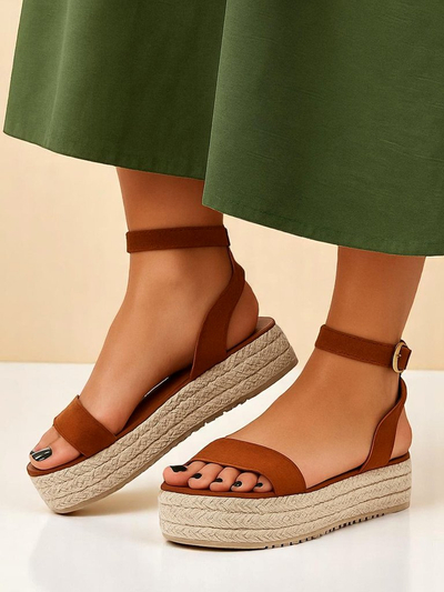 Royalfashion Női platform szandál Finna