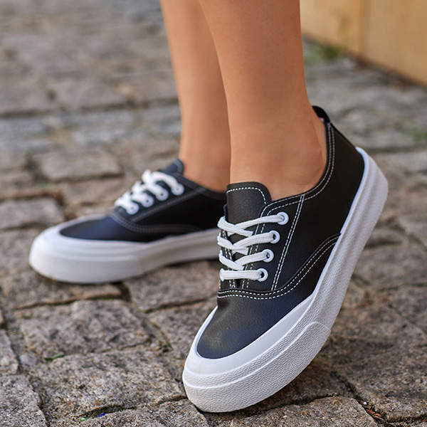 OUTLET Fekete női tornacipő Lorino - Lábbeli