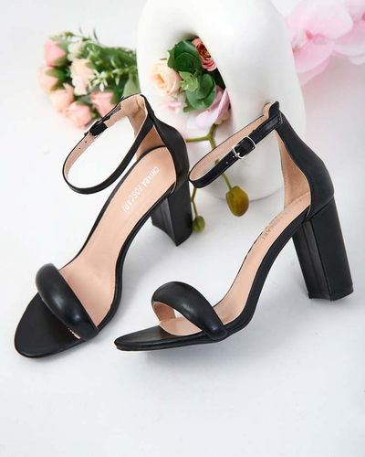 Royalfashion Női Leheres Post szandál