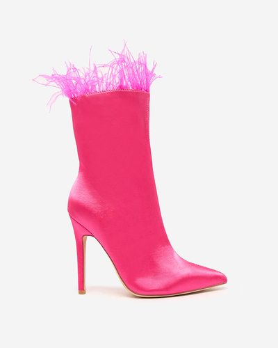Royalfashion Fuchsia női tollas csizma Wenelika