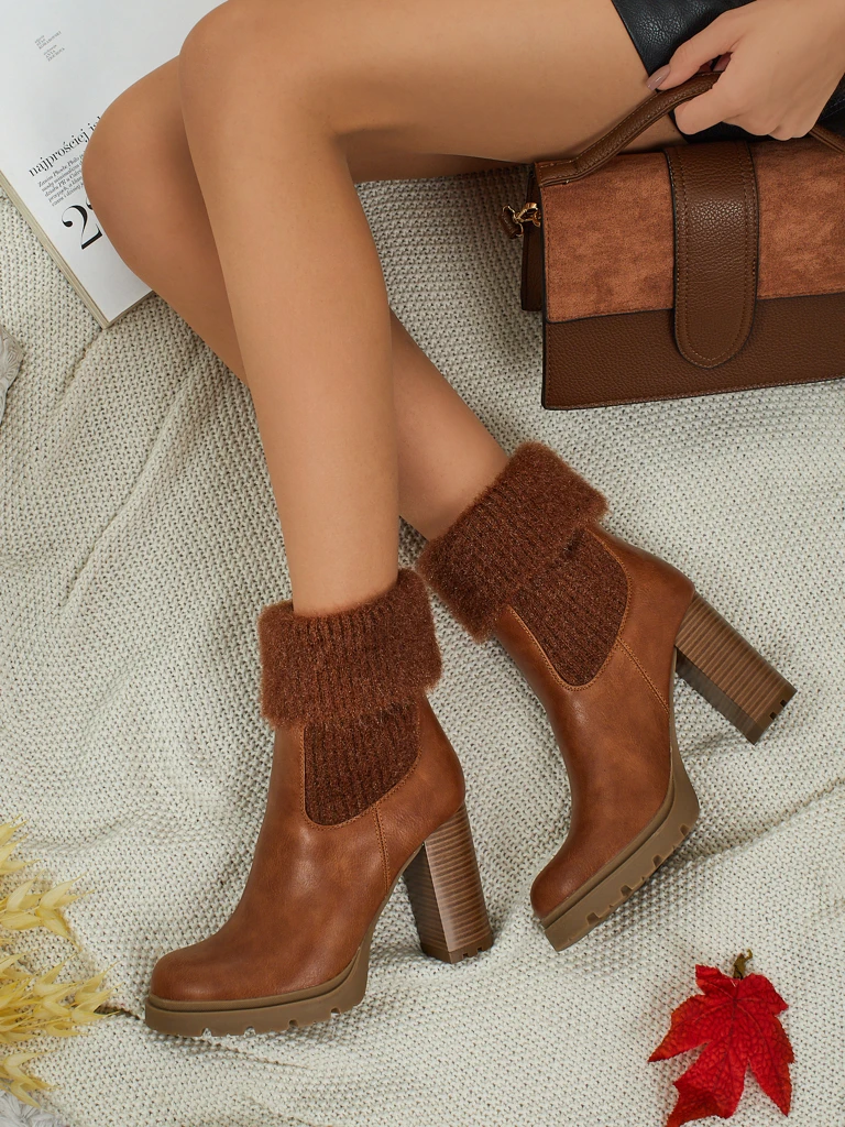 Tirave női öko bőr bokacsizma vastag sarokkal és kötött anyaggal