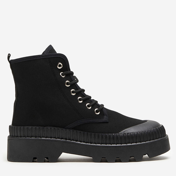 OUTLET Fekete színű női csizma lapos sarkú Roulle - Lábbeli