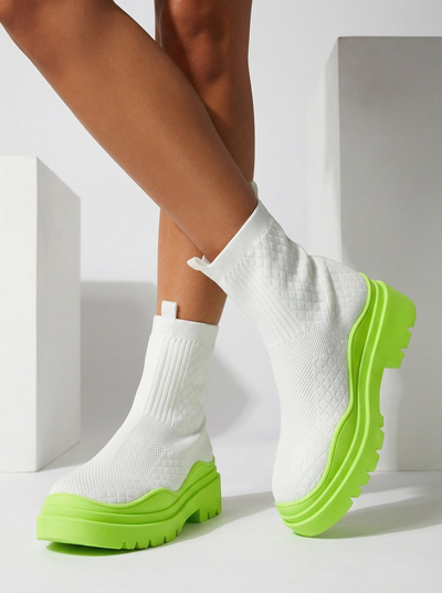 Fehér-zöld lapos sarkú női csizma Seritis - Lábbeli