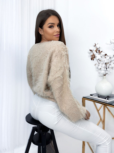 Royalfashion Bolyhos női pulóver bézs színben